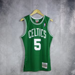 Camiseta Boston Celtics. NBA. Kevin Garnett. #5. Verde. Hardwood Classics