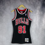 Camiseta Dennis Rodman. Chicago Bulls. #91.1997-98. Negra. Hardwood Classics. Swingman.