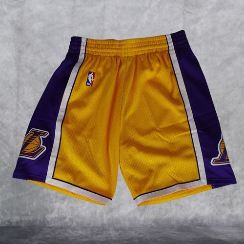Pantalones cortos Los Angeles Lakers. 2009-10. Amarillos. Swingman. Hardwood Classics NBA