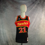 Camiseta Dominique Wilkins Negra. Atlanta Hawks. 1986-87.Hardwood Classics. Swingman Reload.