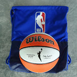 Pack WNBA. Balón Wilson WNBA (talla 6) y Bolsa mochila NBA