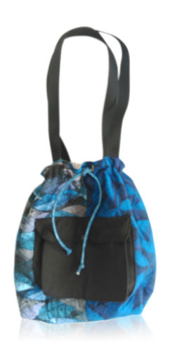 Bolso guateado - Estampado azul marino-negro-grises con asas cierre con cuerda