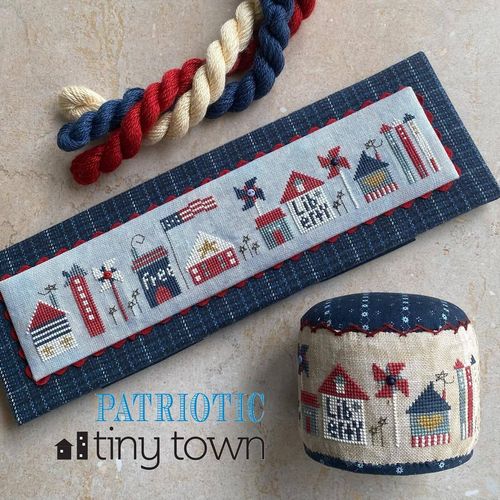 Heart In Hand - Patriotic tiny town