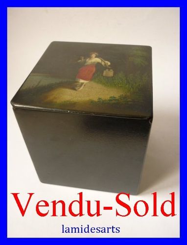Russian Lacquer Hand Painted XIXth CENTURY Tea caddy