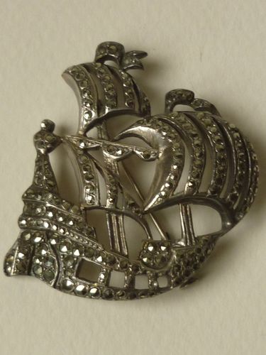 SILVER BROOCH WITH MARCASITES BOAT