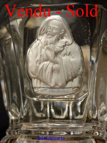 1830's BACCARAT CRYSTAL GLASS WITH SULPHIDE INCLUSION SAINT ANTOINE