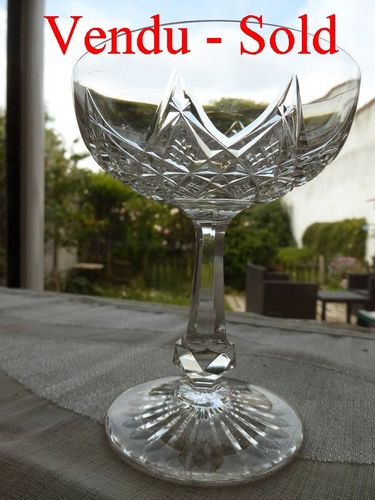 CRISTAL BACCARAT COLBERT COUPE A CHAMPAGNE  signée  stock: 0