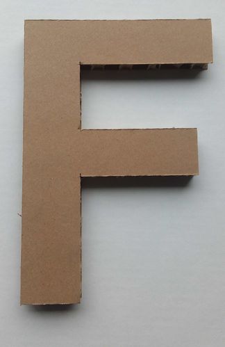 Lettre F en carton