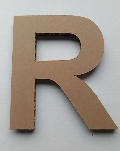 Lettre R en carton