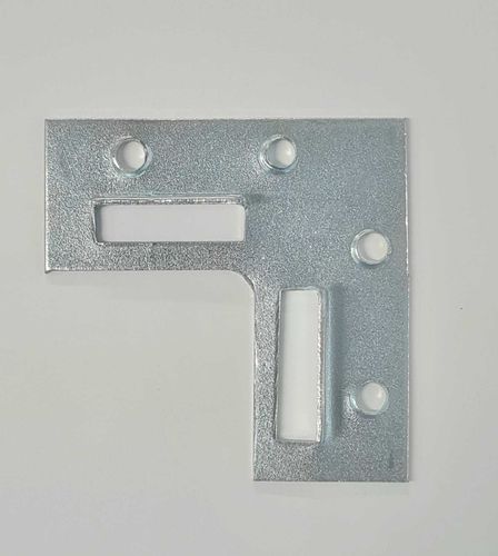 Galvanized angular plate with stabilizing tabs